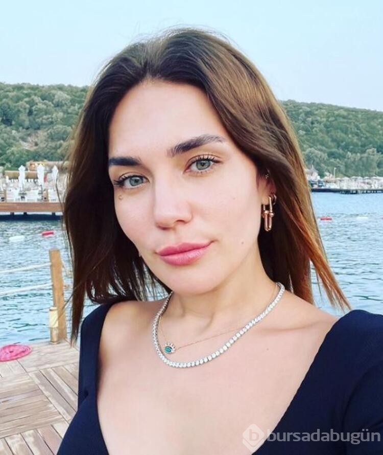 Buse Varol'un paylaşımı takipçilerini ikiye böldü