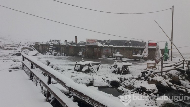 Kar yağışı yüksek kesimlerde etkili oluyor
