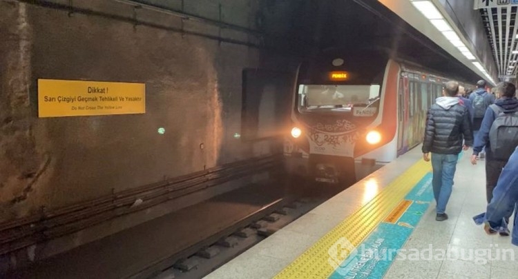 Marmaray'ın Yenikapı istasyonunda intihar etti
