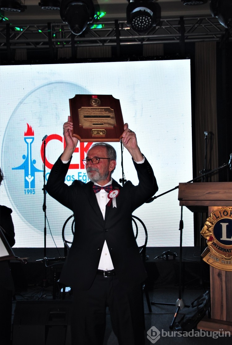 Lions 118-K Cumhuriyet Sözcüsü Ödülü ÇEK'in 