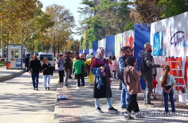 Bursa'da 'sprey seni çağırıyor!'