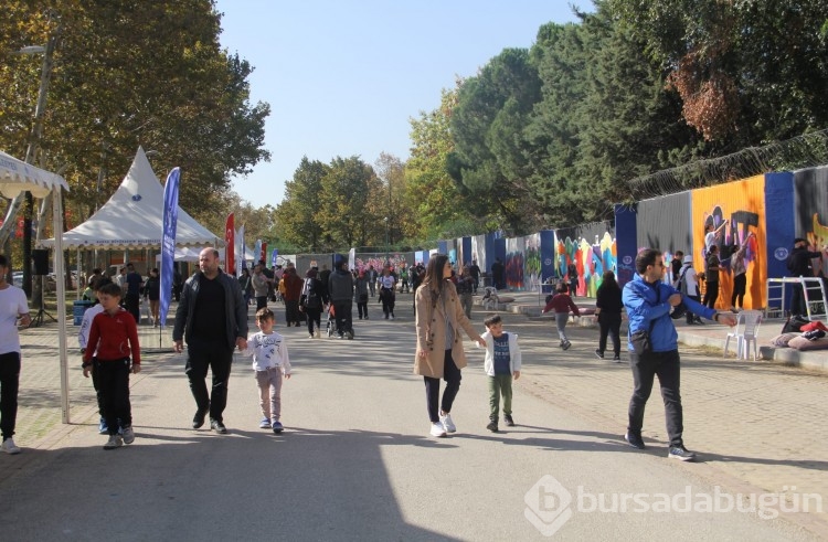 Bursa'da 'sprey seni çağırıyor!'