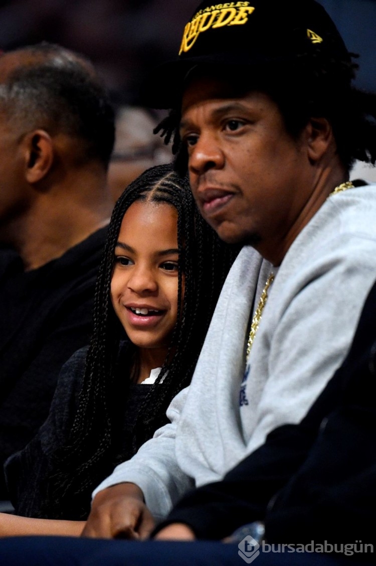 Beyonce'nin kızı elmas küpelere 80 bin dolarlık teklif verdi