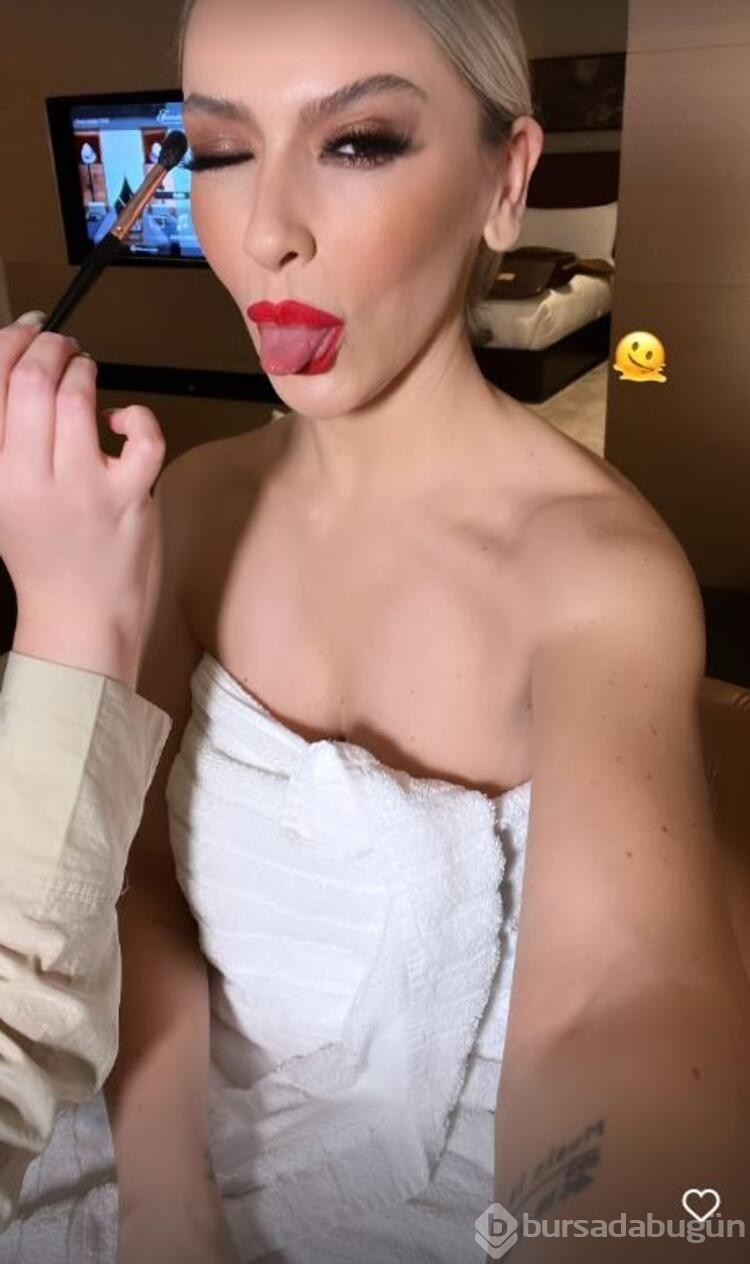 Hadise'den bornozlu paylaşım