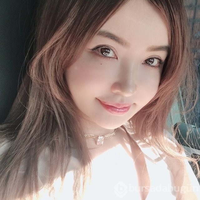 Japon model Risa Hirako gençliğin sırrını buldu