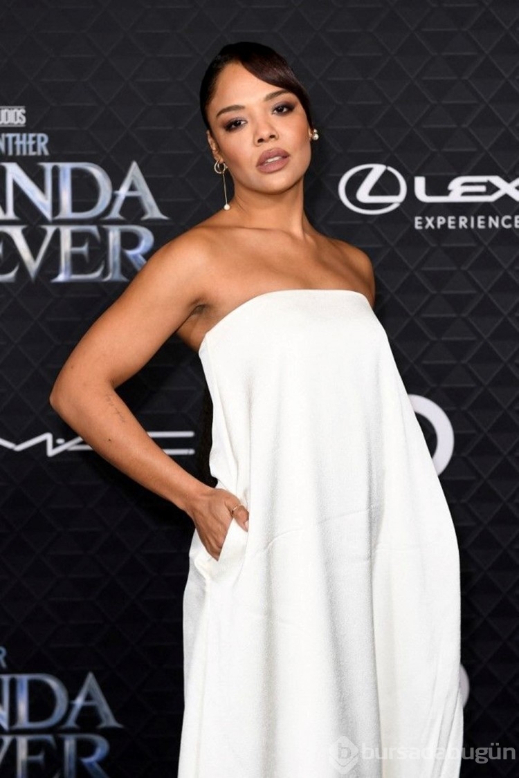 Rihanna doğum sonrası ilk kırmızı halısına katıldı
