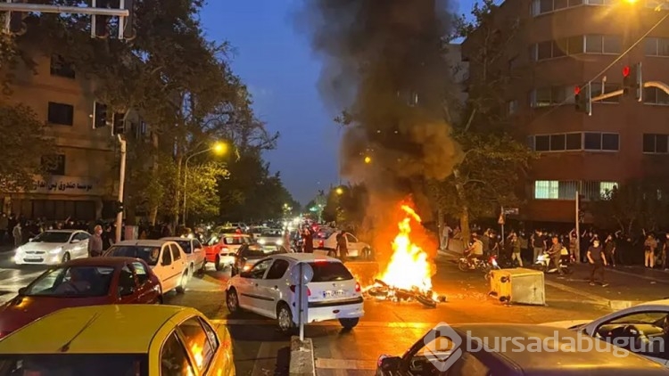 Mahsa Amini'nin ölümünün 40. gününde Tahran'ın birçok bölgesinde gösteriler düzenlendi