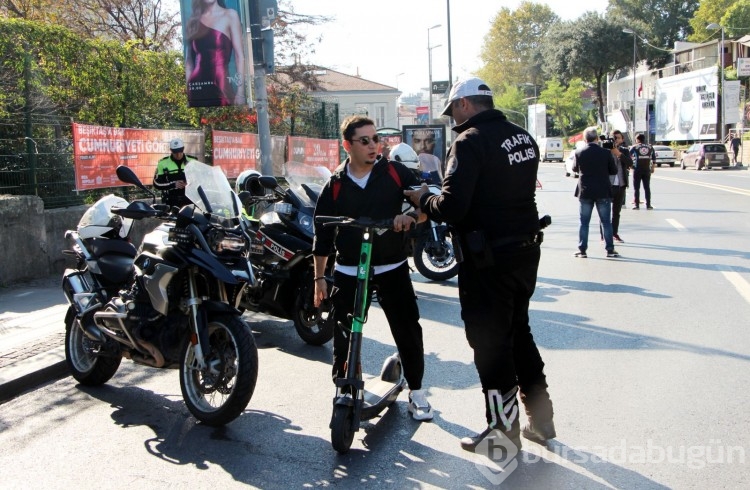 Scooter sürücüleri durduruldu, tek tek ceza kesildi!
