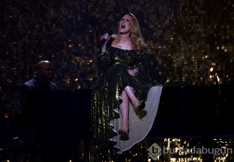 Yıldız şarkıcı Adele hayalini gerçekleştiriyor
