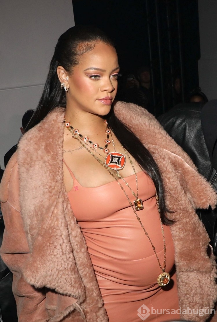 Rihanna beş yıl sonra müzik dünyasına döndü