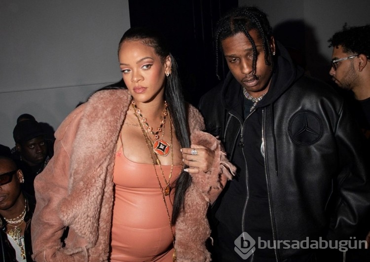 Rihanna beş yıl sonra müzik dünyasına döndü