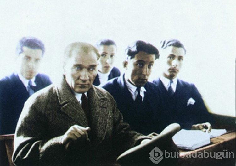 TSK'dan renkli Atatürk fotoğrafları
