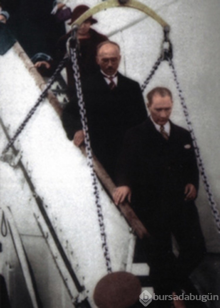 TSK'dan renkli Atatürk fotoğrafları
