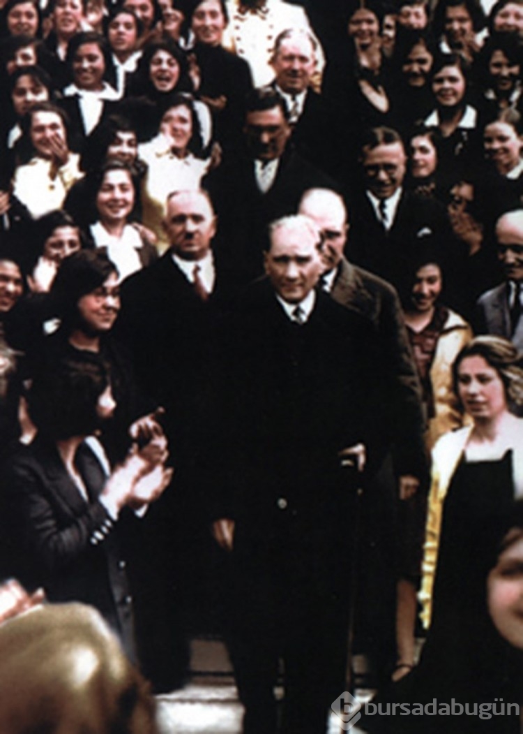 TSK'dan renkli Atatürk fotoğrafları
