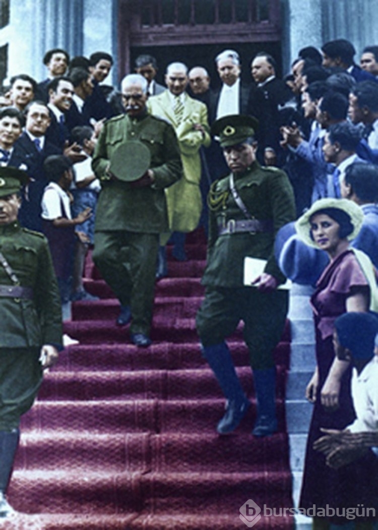TSK'dan renkli Atatürk fotoğrafları
