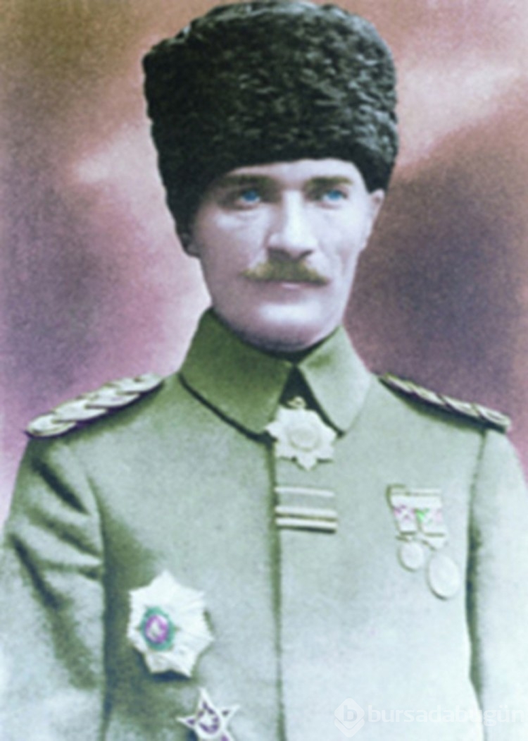 TSK'dan renkli Atatürk fotoğrafları
