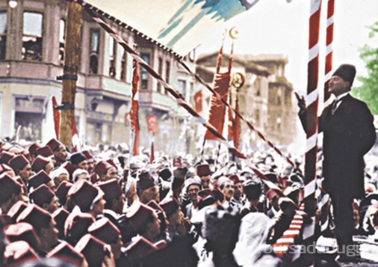 TSK'dan renkli Atatürk fotoğrafları
