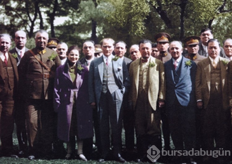 TSK'dan renkli Atatürk fotoğrafları
