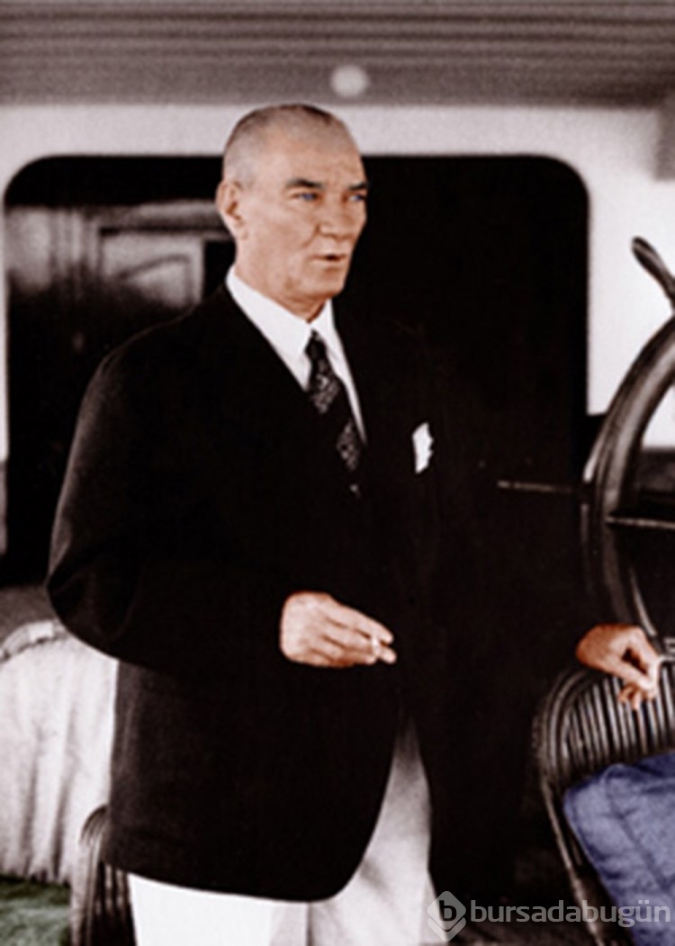 TSK'dan renkli Atatürk fotoğrafları
