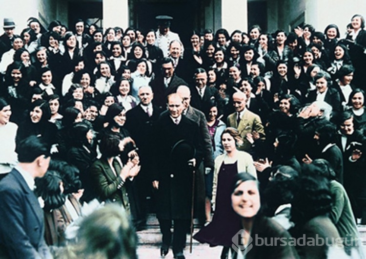 TSK'dan renkli Atatürk fotoğrafları

