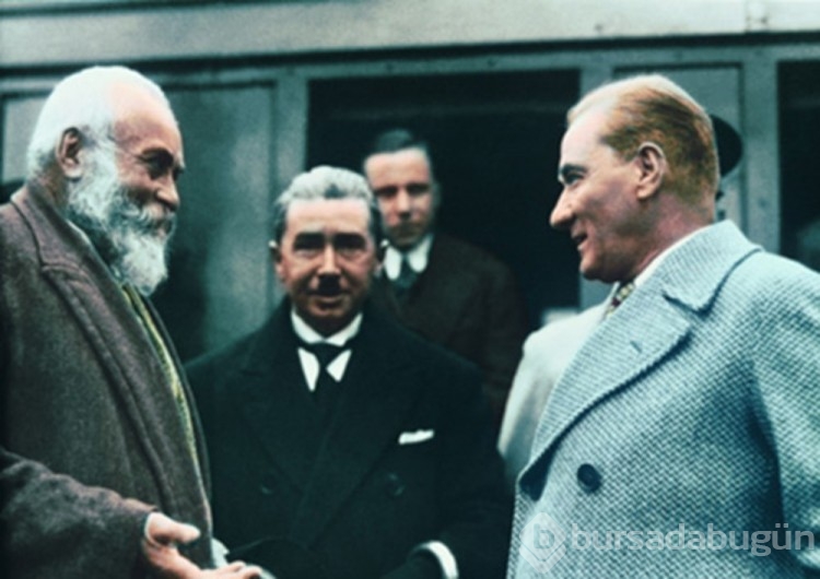 TSK'dan renkli Atatürk fotoğrafları

