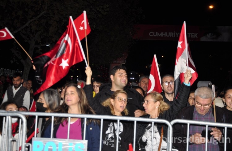 Bursa Nilüfer'de 29 Ekim Cumhuriyet Bayramı coşkuyla kutlandı