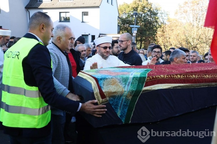 Solingen'in simge ismi Mevlüde Genç'e tören