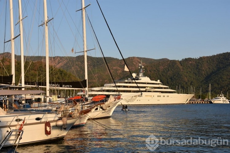 Rus milyarder Abramoviç'in yatı Marmaris'te
