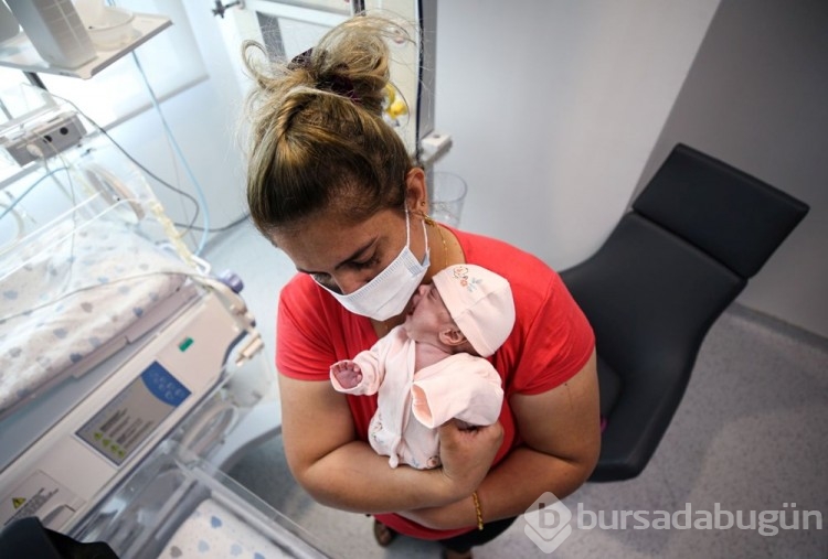 'Parmak bebek' yaşama tutundu