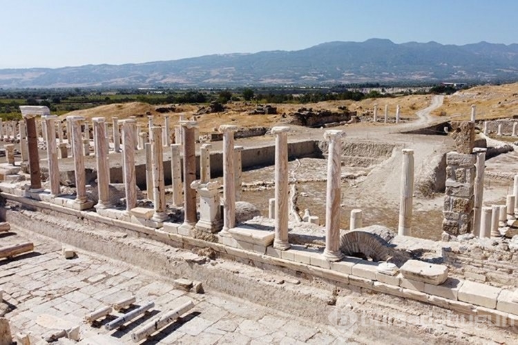 Tripolis'te 1500 yıllık taş kesme atölyesi ortaya çıkarıldı

