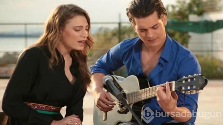 Çağatay Ulusoy ve Duygu Sarışın evleniyor