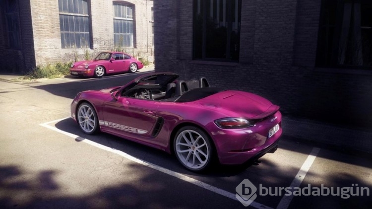 Porsche'den 718 Boxer ve Cayman'a stil paketi