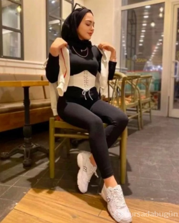 Fenomen Esra Rabia Ünal'ın dar kıyafetleri tartışma yarattı