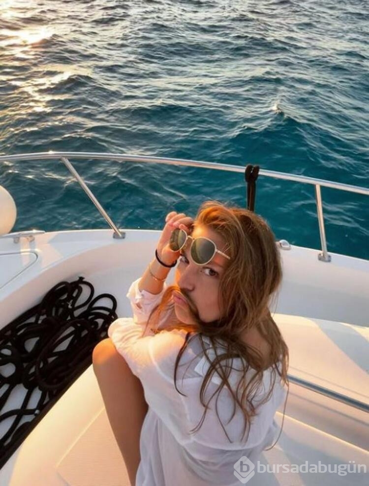 Aslı Enver'in pozları sosyal medyayı salladı