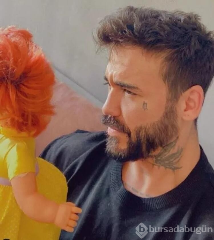 Doruk Doğrusöz'den oyuncak bebeğe: Evleneceğim senle...
