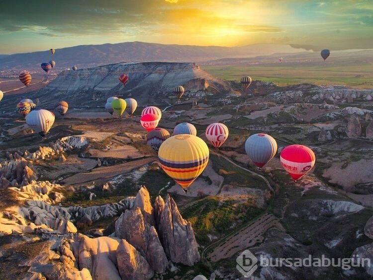 Kapadokya'da balon uçuşu rekoru kırıldı
