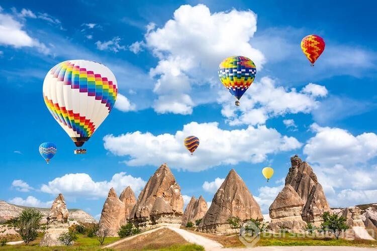 Kapadokya'da balon uçuşu rekoru kırıldı
