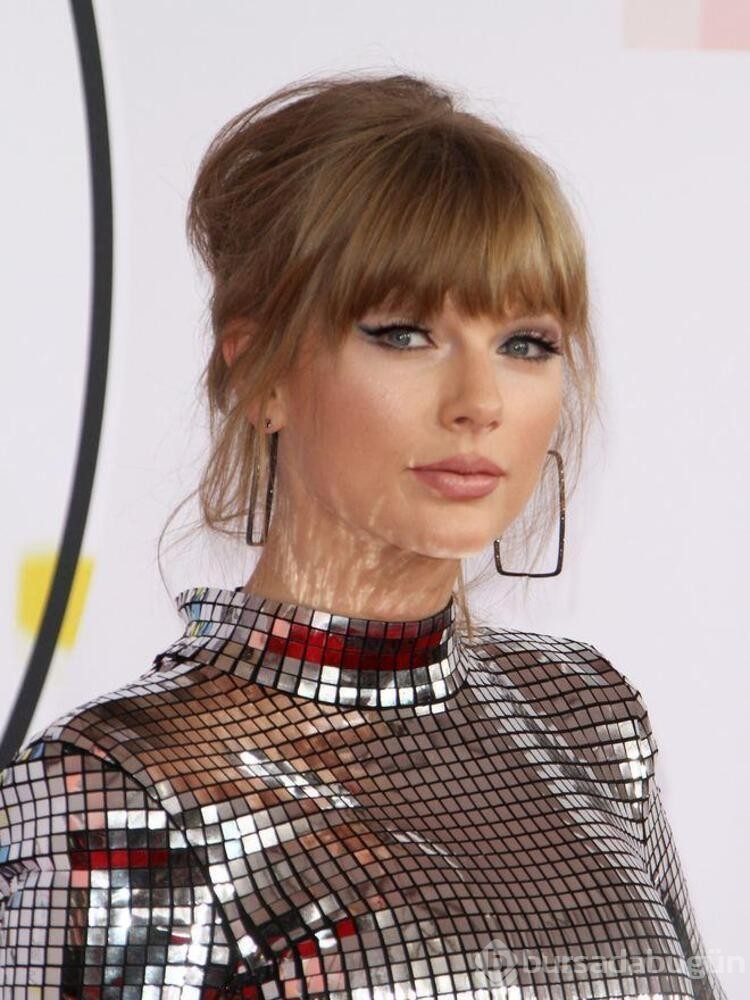 T&#65279;aylor Swift ilk 10'u ele geçiren ilk müzisyen oldu!