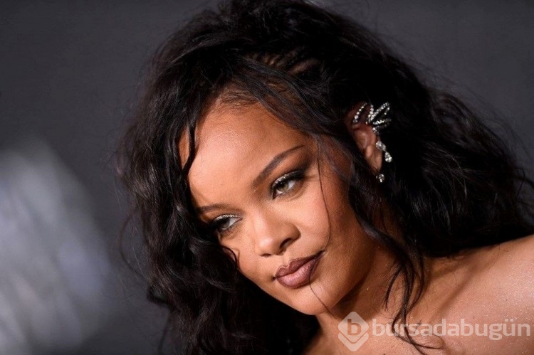 Johnny Depp Rihanna'nın iç çamaşırı markasının defilesinde yürüyecek
