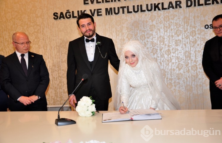 İş ve siyaset dünyasını bir araya getiren nikah 
