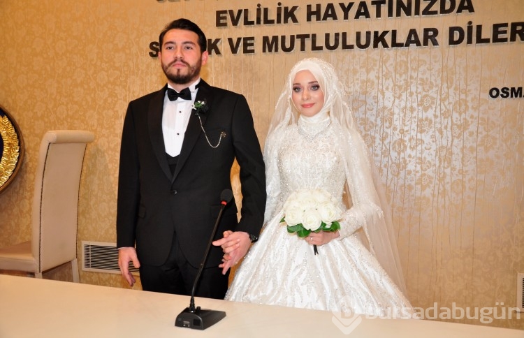 İş ve siyaset dünyasını bir araya getiren nikah 
