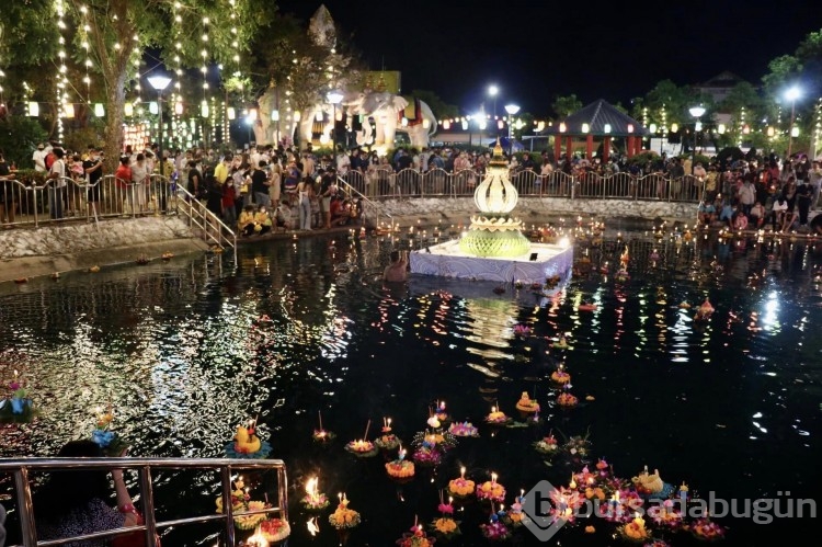Tayland'da Loy Krathong Festivali kutlandı 
