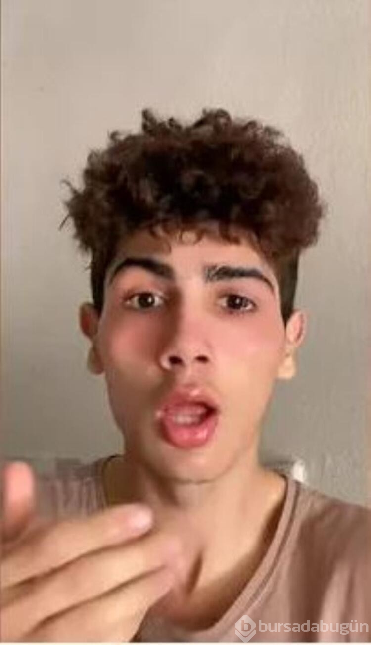 Taha Duymaz şimdi saçları ile oynuyor