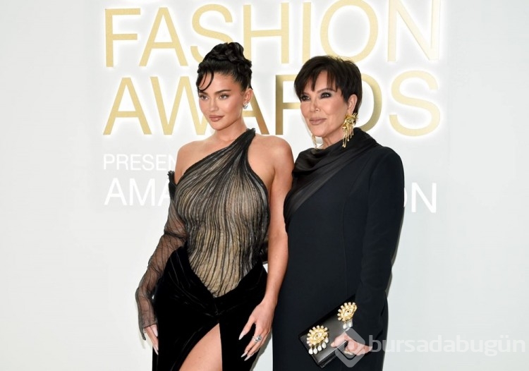 Moda dünyasının enlerinin seçildiği gecede şıklık yarışı