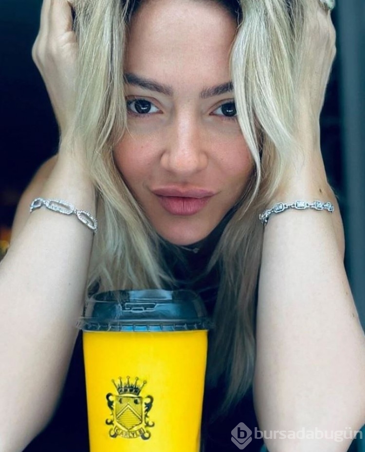 Hadise yeni evine geçti