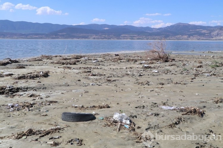 Burdur Gölü'nde iskele 18 metre uzaklaştı!
