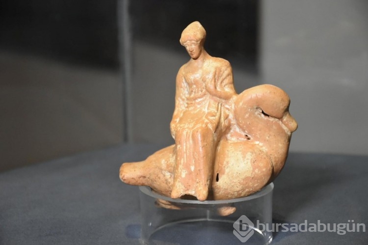Heykelcikler İzmir Arkeoloji Müzesi'nde