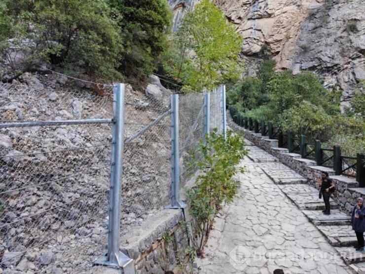 Altınbeşik Mağarası yürüyüş yolu artık daha güvenli
