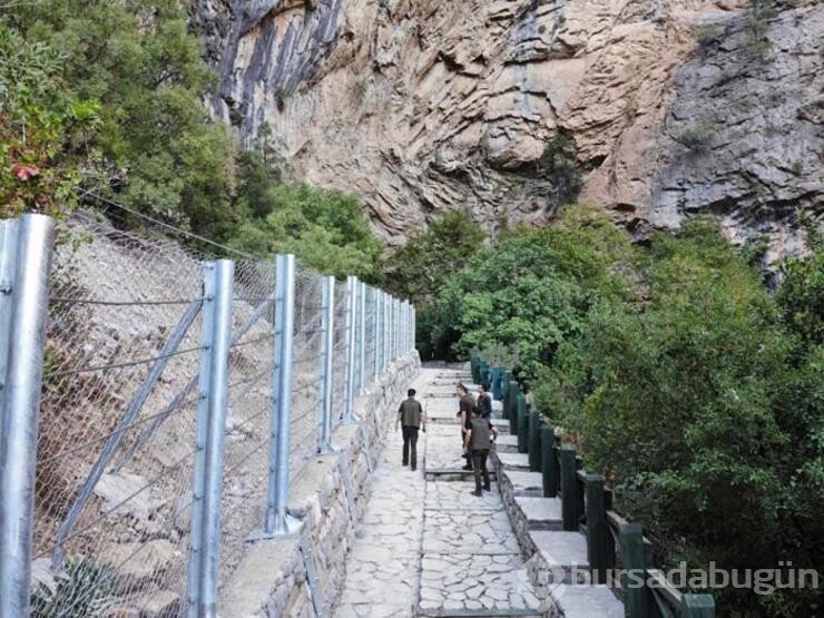 Altınbeşik Mağarası yürüyüş yolu artık daha güvenli

