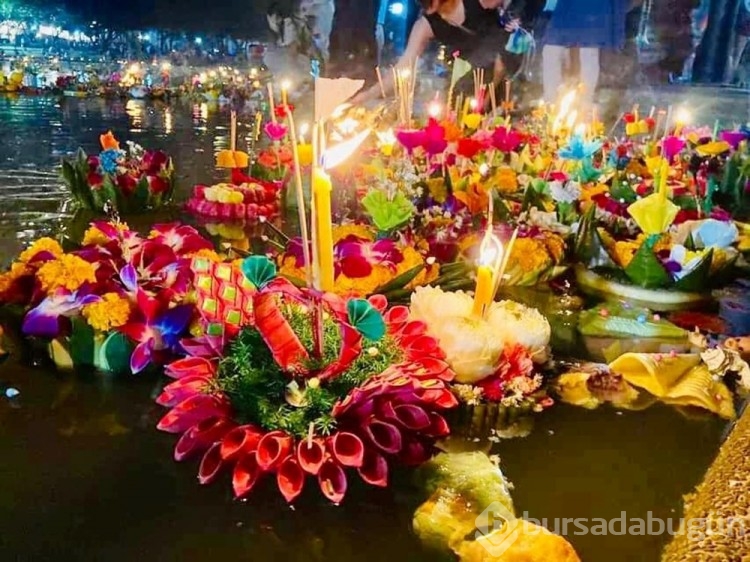 Tayland'daki Loy Krathong Festivali'nde renkli görüntüler
